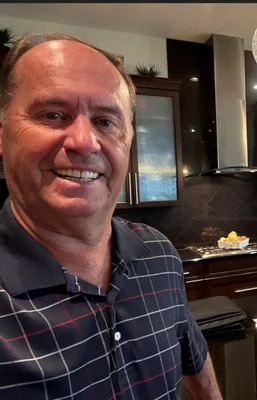 Image of Les Walker, Associate